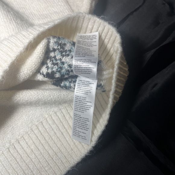 Topshop Cropped Butterfly Cardigan Sweater White Long Sleeve Womens US Size 8-10 - Picture 8 of 8